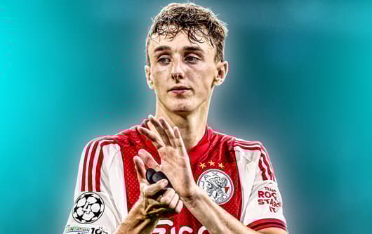 Ajax moet serieus rekening houden met de nodige interesse in Youri Baas komende zomer. De 22-jarige verdediger staat er in het buitenland goed op, waardoor de kans groot is dat menig topclub komende zomer een poging gaat wagen in Amsterdam. Mocht ...