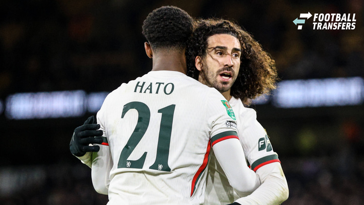 Jorrel Hato met Marc Cucurella, één van zijn concurrenten bij Chelsea.