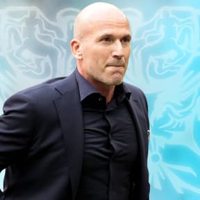 Alex Kroes zorgt met wanbeleid voor volgend vertrek van kopstuk bij Ajax