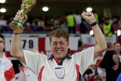 Andy Milne, England fan