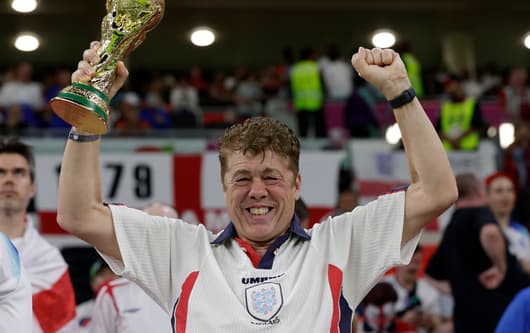 Andy Milne, England fan