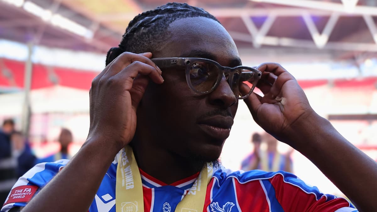 Eberechi Eze celebrates winning the Community Shield with Crystal Palace