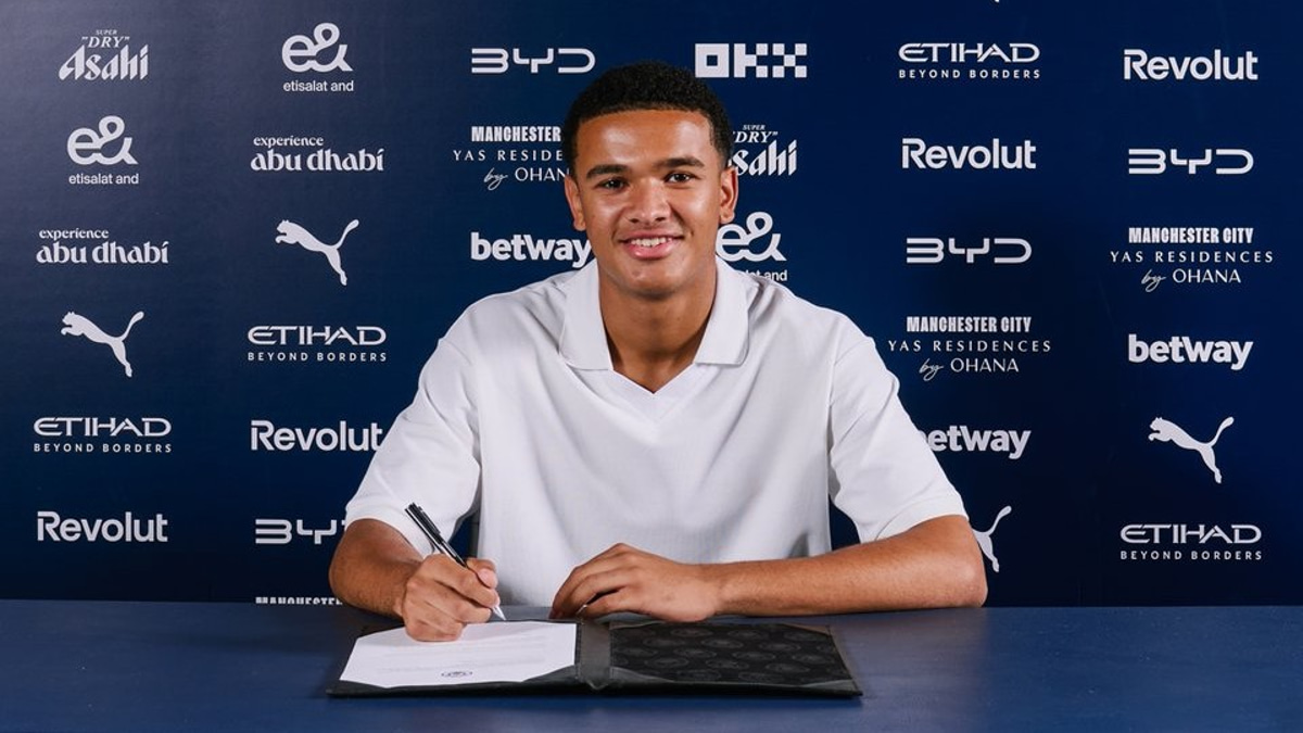 Pierce Charles, Man City