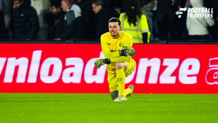 Justin Bijlow baalt tijdens de bekerwedstrijd tegen sc Heerenveen.