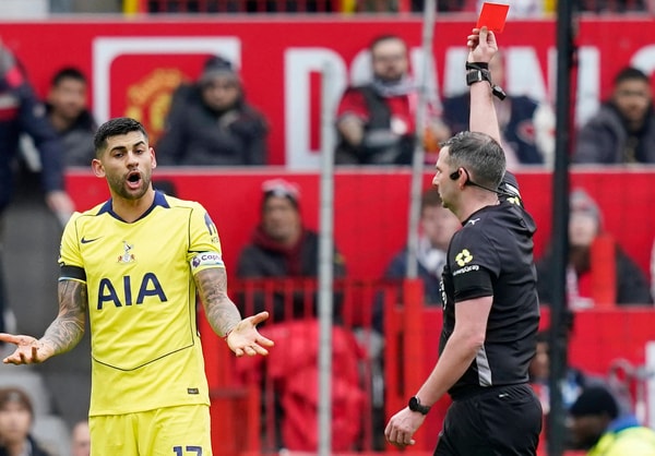 Cristian Romero, Tottenham, red card, 2025/26