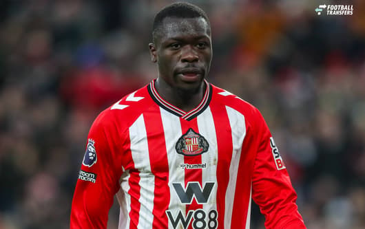 Brian Brobbey werd na een relatief tegenvallend seizoen 2024/25 door Ajax verkocht aan Sunderland. In de Premier League is de 24-jarige spits opgeleefd en gooide hij recentelijk onder meer hoge ogen op bezoek bij Manchester City met een hattric...