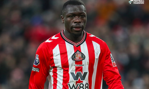 Brian Brobbey werd na een relatief tegenvallend seizoen 2024/25 door Ajax verkocht aan Sunderland. In de Premier League is de 24-jarige spits opgeleefd en gooide hij recentelijk onder meer hoge ogen op bezoek bij Manchester City met een hattric...