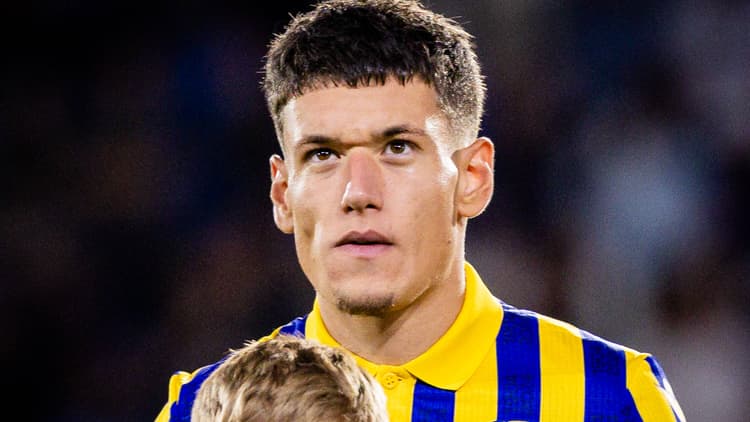 Damir Redzic is in talks to move to Celtic.