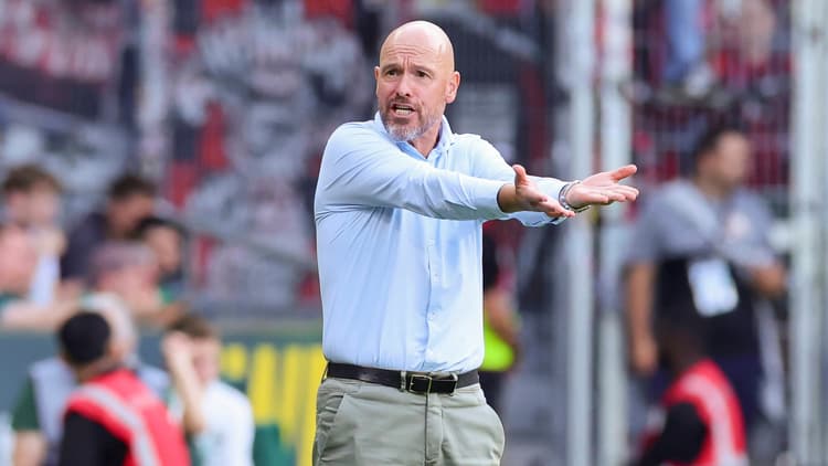 Erik ten Hag werd een jaar geleden ontslagen bij Manchester United en vervolgens op 1 september bij Bayer Leverkusen. De 55-jarige coach is nu weer beschikbaar.