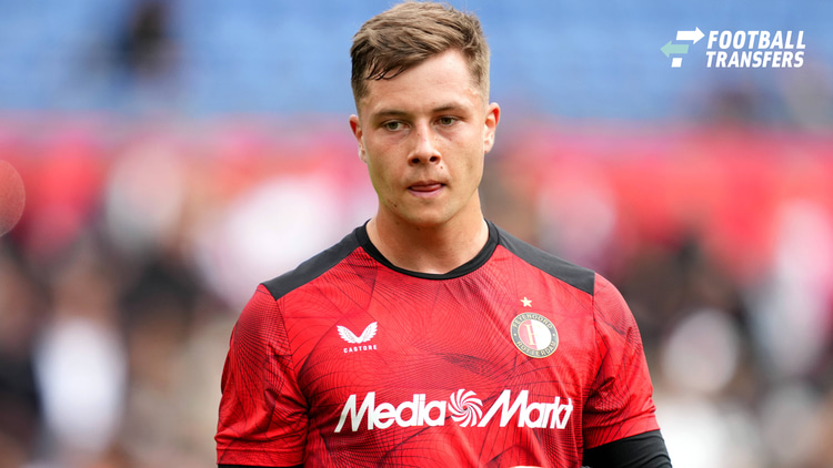 Met Tjark Ernst heeft Feyenoord deze zomer een nieuwe eerste doelman naar Rotterdam gehaald.