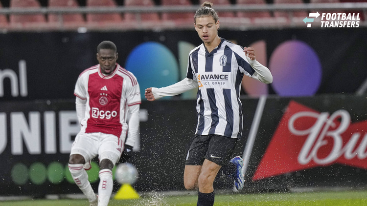 Deveron Fonville stond 90 minuten binnen de lijnen bij USV Hercules in het bekerduel met Ajax (3-2 winst)