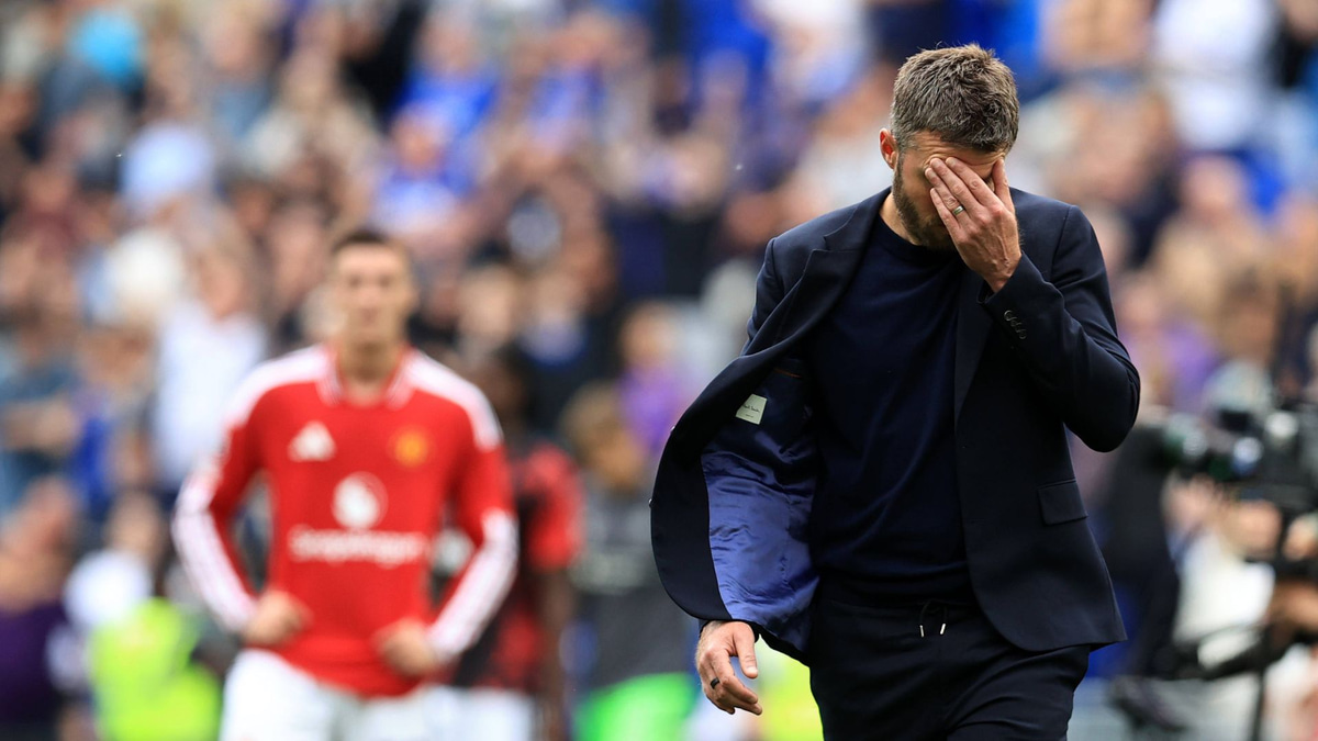 Man Utd manager Michael Carrick left frustrated by a draw at Everton