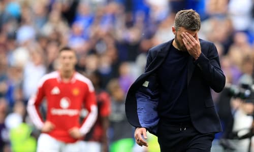Man Utd manager Michael Carrick left frustrated by a draw at Everton