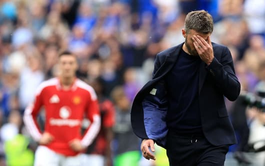 Man Utd manager Michael Carrick left frustrated by a draw at Everton
