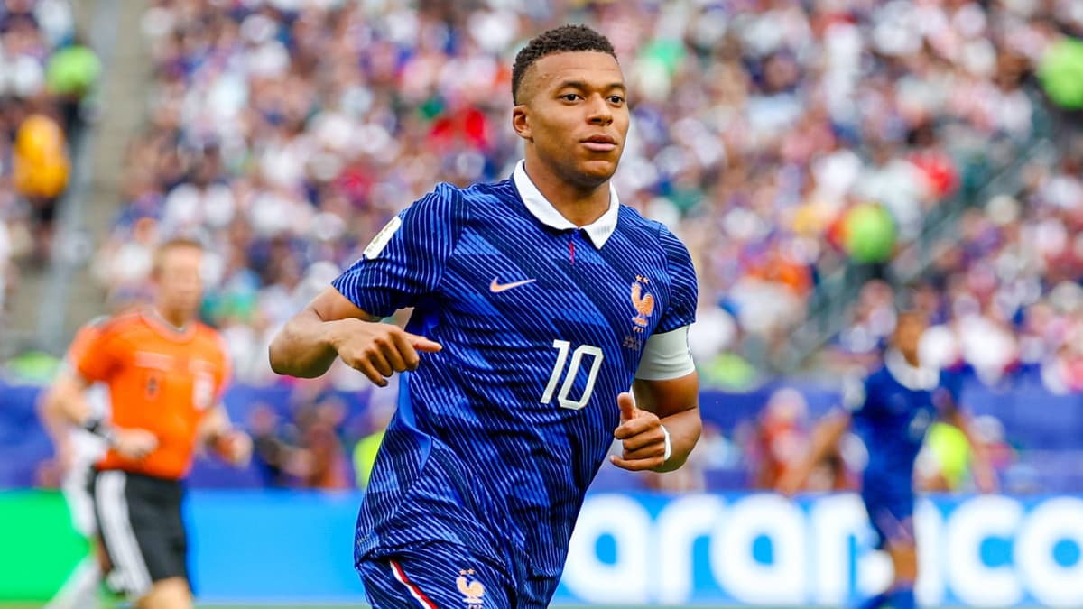 Kylian Mbappe fires World Cup warning after heated Paraguay clash