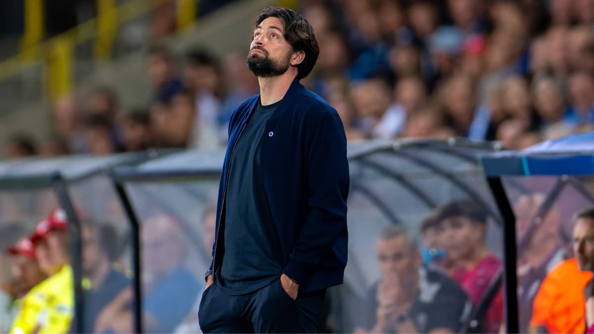 Rangers manager Russell Martin reacts during the Champions League playoff loss to Club Brugge, 2025/26