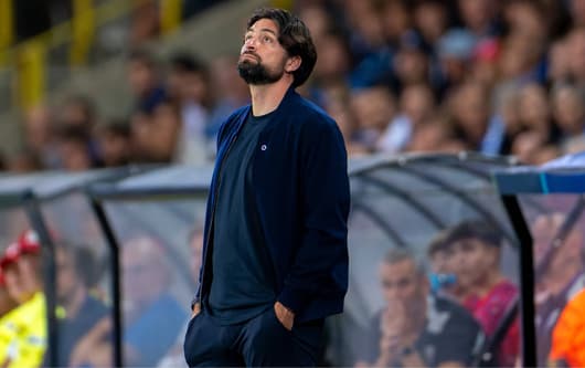 Rangers manager Russell Martin reacts during the Champions League playoff loss to Club Brugge, 2025/26