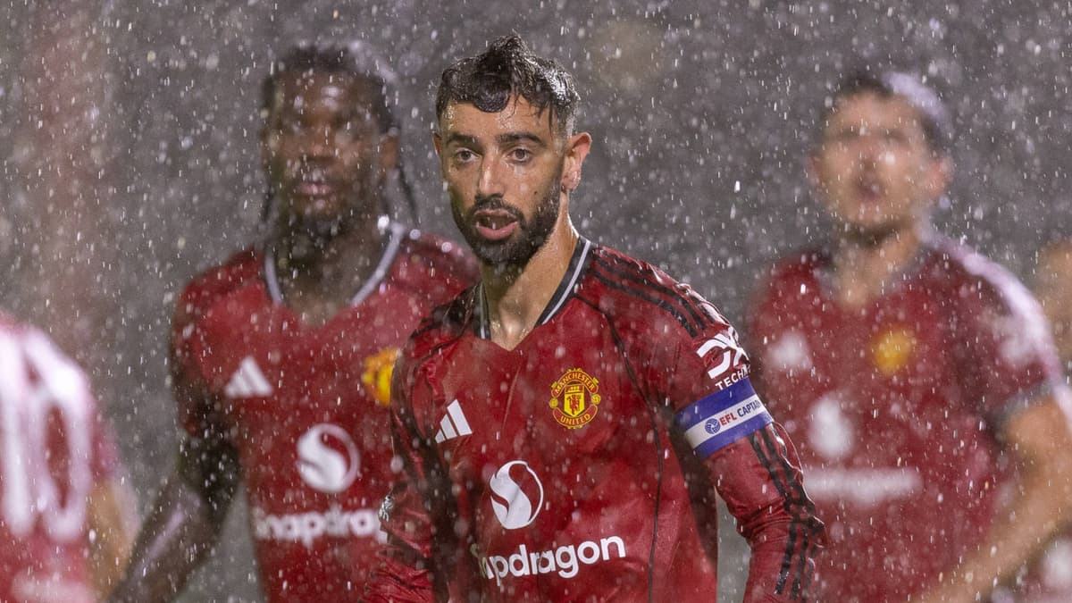 Man Utd's Bruno Fernandes in Carabao Cup action against Grimsby Town, 2025/26