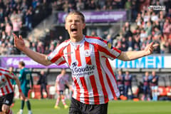 Sparta Rotterdam stelde afgelopen zomer Rogier Meijer aan als nieuwe hoofdtrainer en zag tegelijkertijd Tobias Lauritsen transfervrij vertrekken. In plaats van een externe topaankoop gaf Meijer het vertrouwen aan Milan Zonneveld op Het Kasteel....