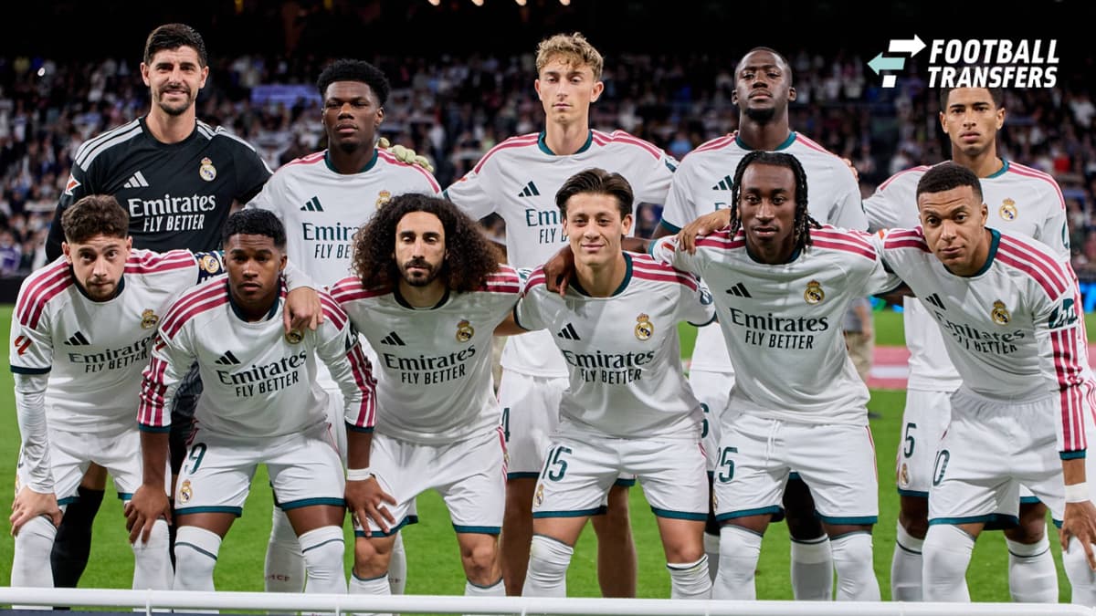 October 18, 2026, Madrid, Madrid, Spain: Real Madrid team players pose for a group photo during La Liga football match between Real Madrid CF and Sevilla at Santiago Bernabeu Stadium in Madrid, Spain, October 18, 2026 Madrid Spain - ZUMAa206 2026101...