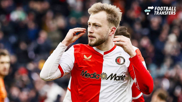 Casper Tengstedt in het shirt van Feyenoord.