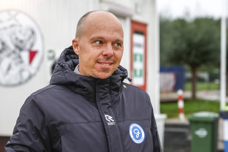 Thomas Duivenvoorden was in beeld bij Ajax om John Heitinga te assisteren