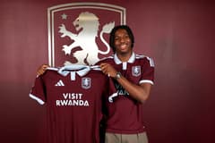 Johan Manzambi, Aston Villa