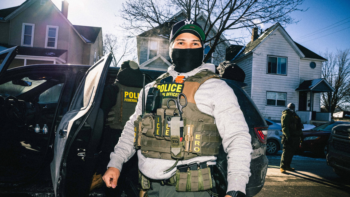 ICE agents