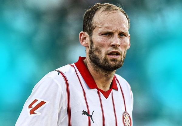 Daley Blind sluit een terugkeer bij Ajax niet uit. De 35-jarige verdediger annex middenvelder beschikt over een aflopend contract bij Girona en wordt al langer in verband gebracht met een overstap naar Amsterdam. In gesprek met Ziggo Sport, vooraf...