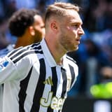 Juventus overweegt nog altijd om Teun Koopmeiners te verkopen. De middenvelder heeft nog niet weten te overtuigen. Een verkoop in januari valt niet uit te sluiten, zo wordt nu gemeld. Dat heeft ook gevolgen voor AZ, dat in financieel opzicht ka...