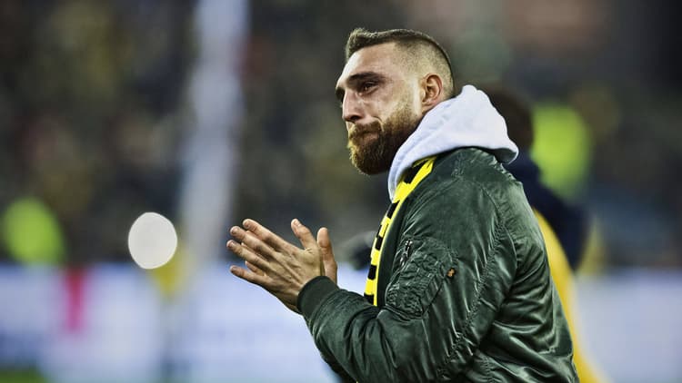 Guram Kashia nam geëmotioneerd afscheid in 2018 bij Vitesse, waar hij acht seizoenen speelde.