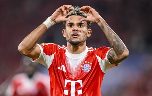 Bayern Munich's Luis Diaz celebrates scoring against RB Leipzig, 2025/26