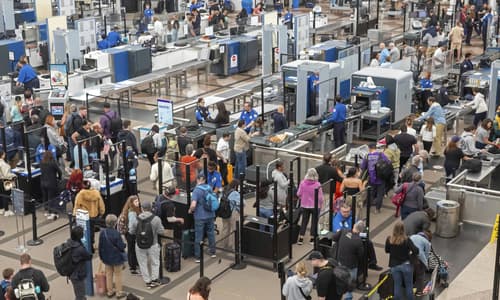 TSA queue