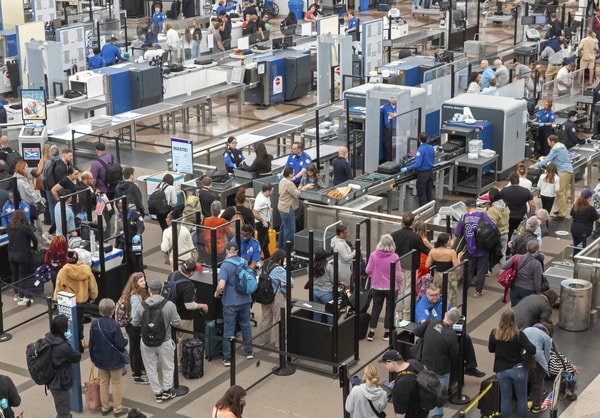 TSA queue