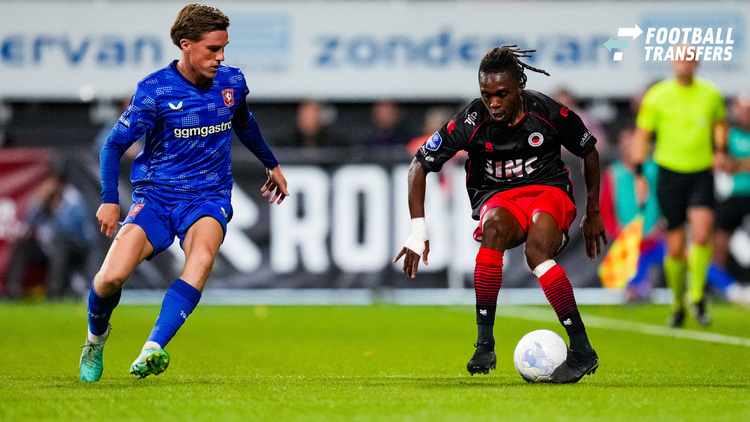Arthur Zagré in actie namens Excelsior tegen Daan Rots van FC Twente.