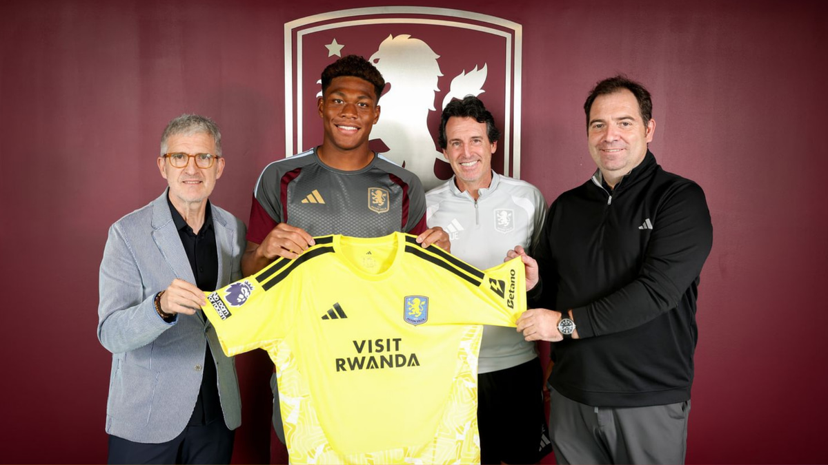 Zion Suzuki Aston Villa