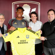 Zion Suzuki Aston Villa