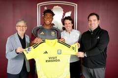 Zion Suzuki Aston Villa