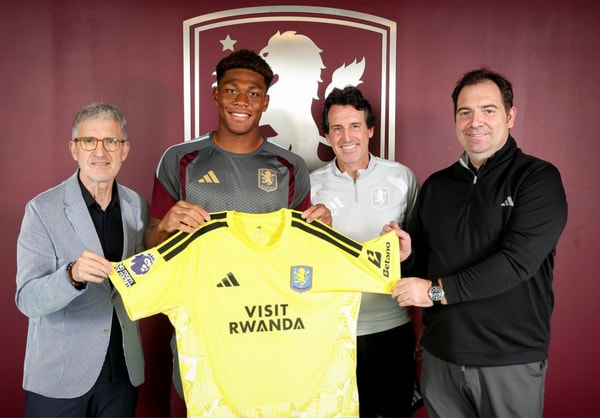 Zion Suzuki Aston Villa