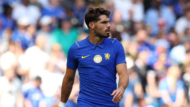 Pedro Neto could leave Chelsea before Deadline Day