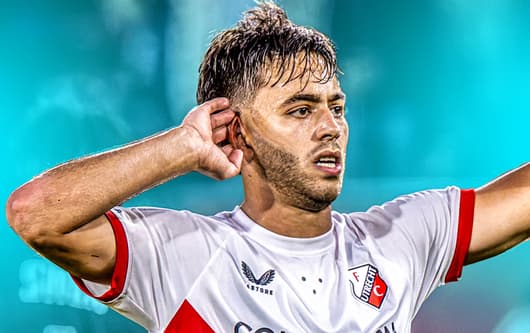 Souffian El Karouani lijkt FC Utrecht komende transferperiode al te verlaten. De linksback beschikt over een aflopend contract en is niet voornemens om deze te verlengen. El Karouani heeft zijn zinnen namelijk gezet op een buitenlands avontuur en ...