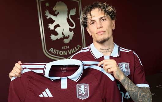 Alejandro Garnacho Aston Villa