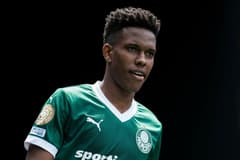 Willian Estevao in action against Chelsea for Palmeiras, Club World Cup 2025
