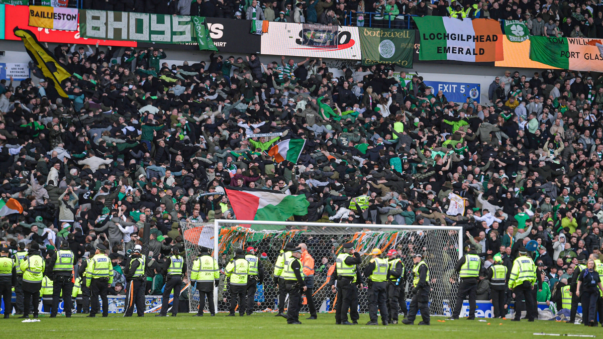 Celtic fans vs Rangers, Scottish Cup quarter-final