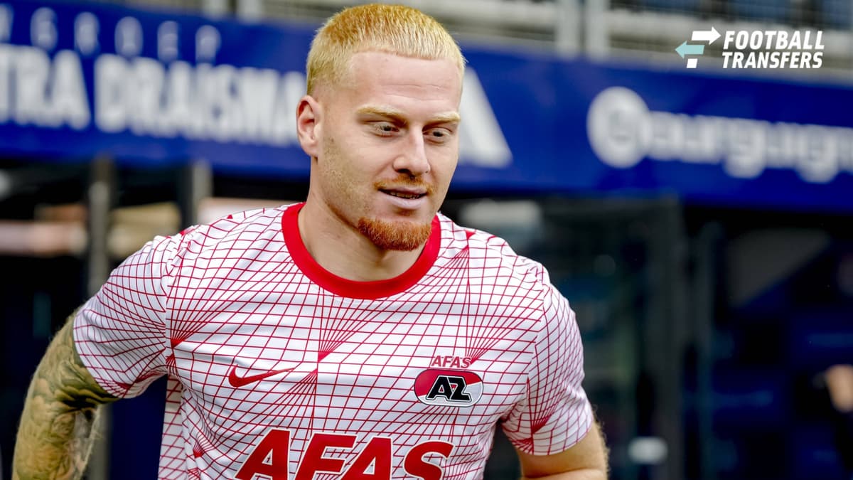 AZ Alkmaar forward Mexx Meerdink of Leeuwarden during the Vriendenloterij Eredivisie match between SC Cambuur and AZ at Kooi Stadion on October 18, 2026, in Leeuwarden, the Netherlands. ED VAN DE POL EYE4IMAGES DeFodi Images