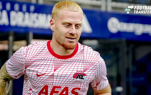AZ Alkmaar forward Mexx Meerdink of Leeuwarden during the Vriendenloterij Eredivisie match between SC Cambuur and AZ at Kooi Stadion on October 18, 2026, in Leeuwarden, the Netherlands. ED VAN DE POL EYE4IMAGES DeFodi Images