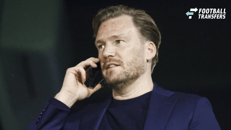 Marijn Beuker moet als titulair directeur waarschijnlijk de transfers regelen.