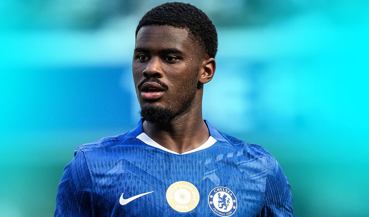 Jorrel Hato heeft in gesprek met De Telegraaf openhartig gesproken over zijn transfer van Ajax naar Chelsea. De jonge verdediger, die voor een bedrag van 44 miljoen euro verkaste naar de Londense club, geeft aan dat de hoogte van de transfersom vo...