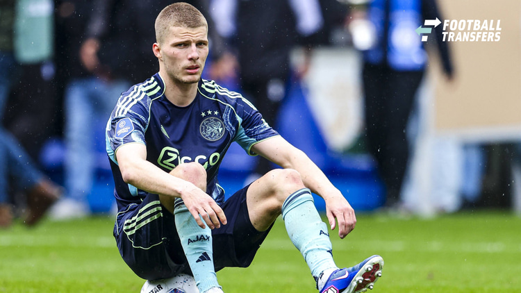 Het is niet uitgesloten dat Anton Gaaei deze maand nog bij Ajax vertrekt.