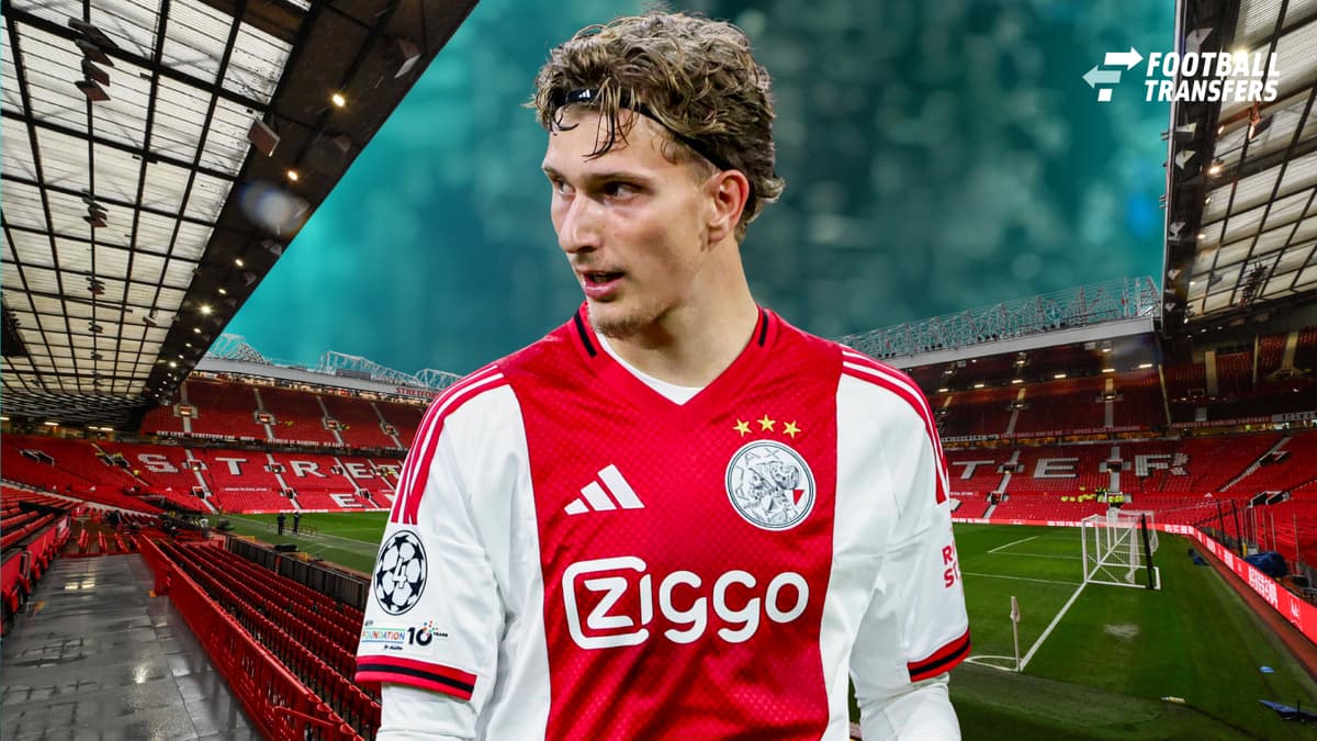 Mika Godts, Manchester United, Ajax